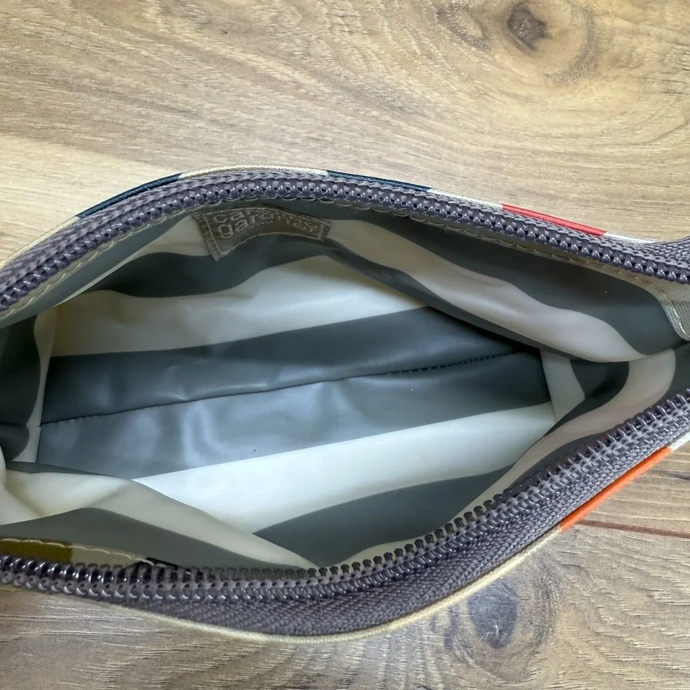 CAROLINE GARDNER Hearts Cosmetic Pouch Zip Makup Purse